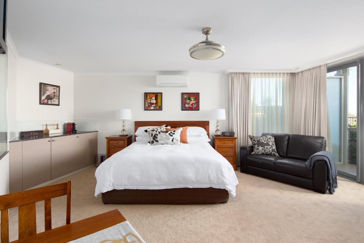 Luna Blu - Luxury B&B Rhyll ภายนอก รูปภาพ